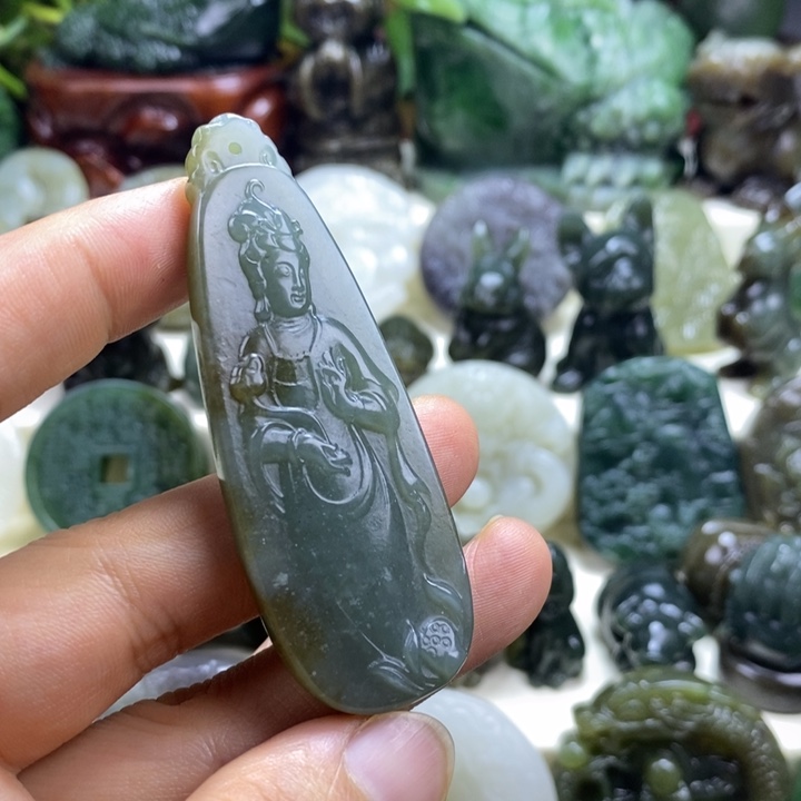 和田玉未镶嵌颈饰