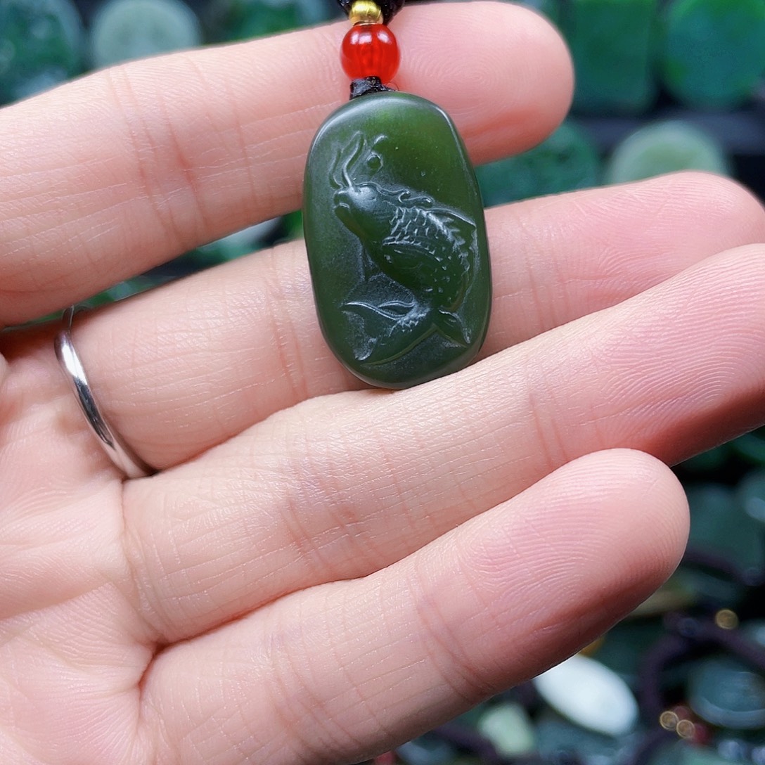 和田玉未镶嵌珠宝奇石