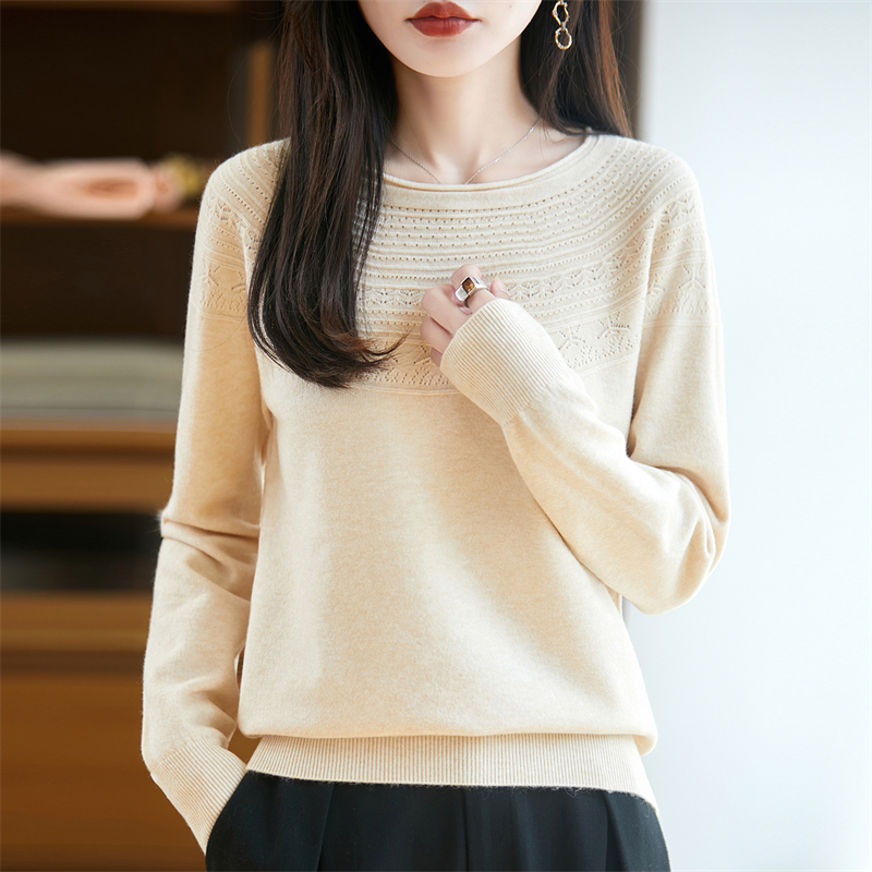 无缝圆领纯色毛衣女2024新款秋冬宽松短款内搭纯羊毛针织打底衫