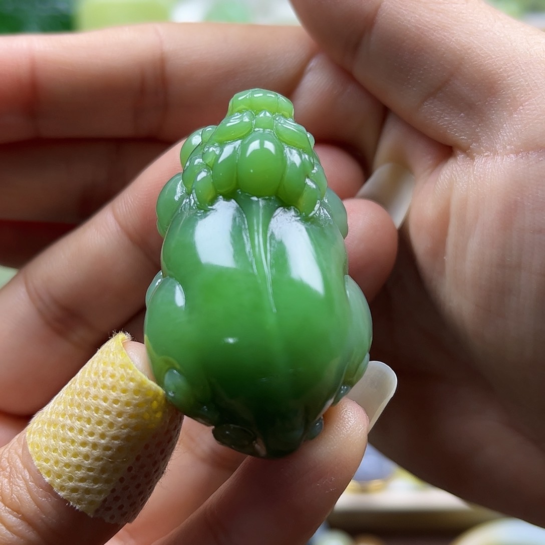 和田玉吊坠未镶嵌