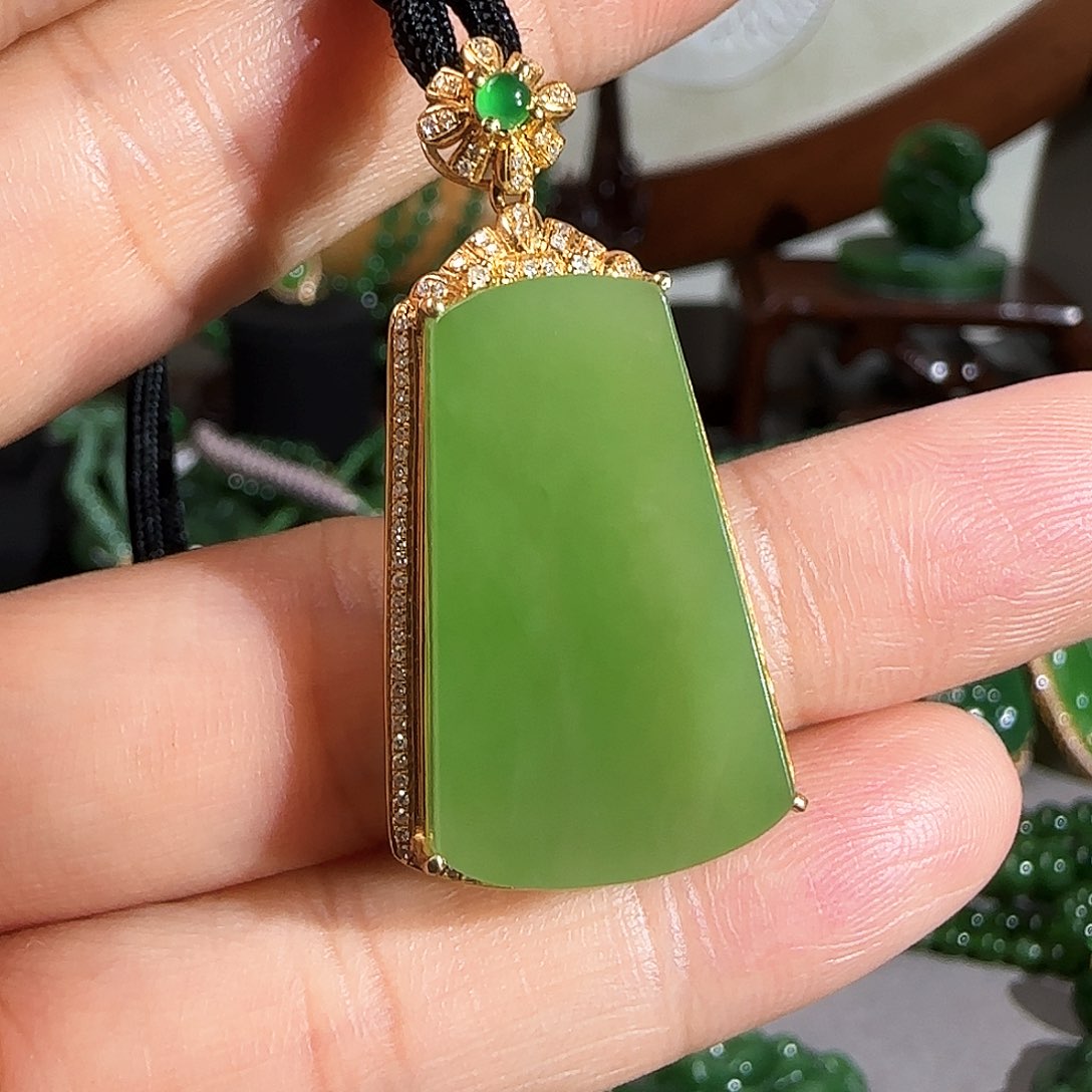 和田玉（碧玉）戒指18K金镶嵌