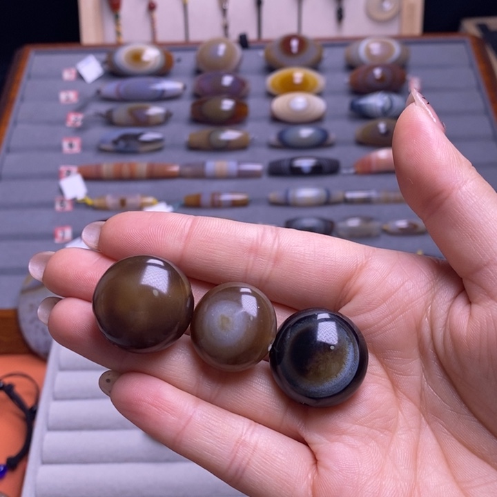 虎***仔玛瑙/玉髓未镶嵌颈饰