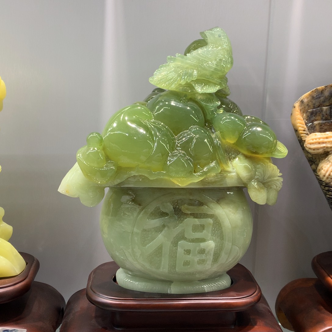 蛇纹石玉（覆膜）珠宝奇石未镶嵌