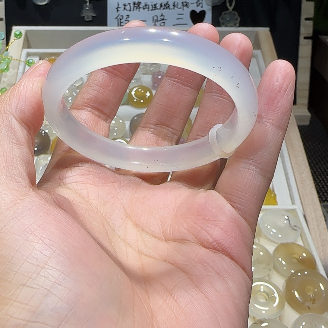 玛瑙/玉髓未镶嵌手镯漂沙微包容54