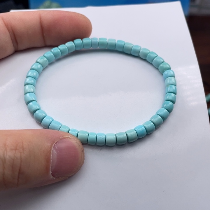 绿松石颈饰未镶嵌