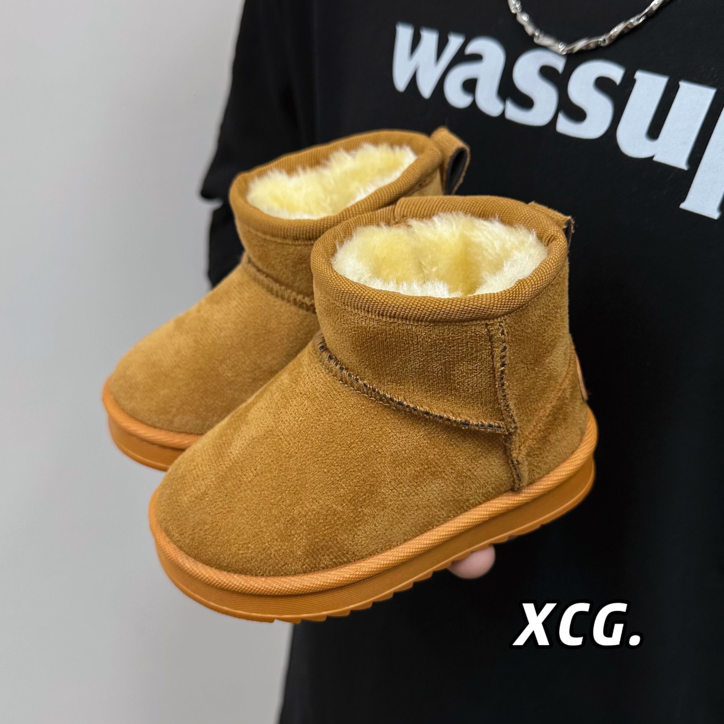 儿童雪地靴冬季新款加绒加厚冬靴女童软底棉靴子男童宝宝棉鞋保暖