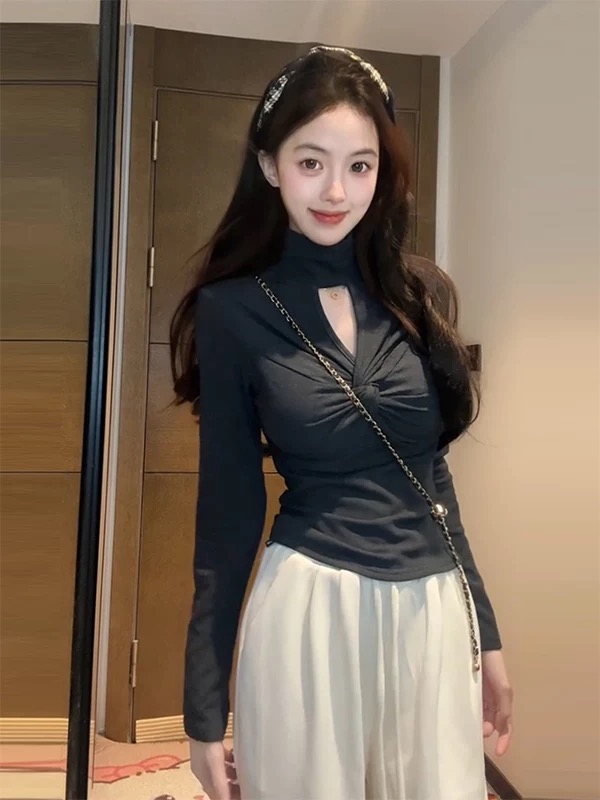 2025新款半高领胸前扭结镂空长袖T恤女秋冬纯欲辣妹加绒T恤8027