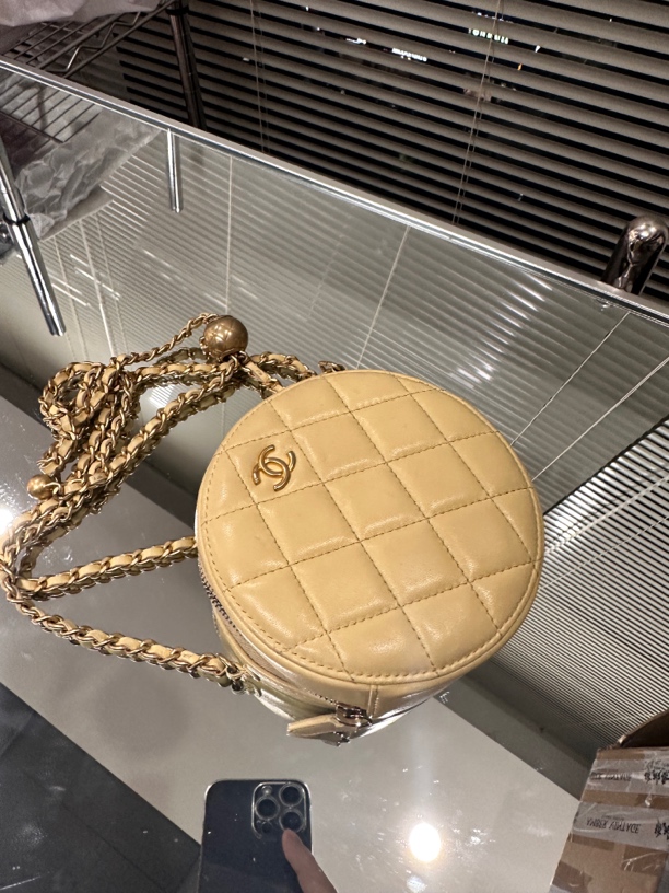 95新 Chanel/香奈儿 荷叶边设计圆饼包时尚百搭单肩斜挎包