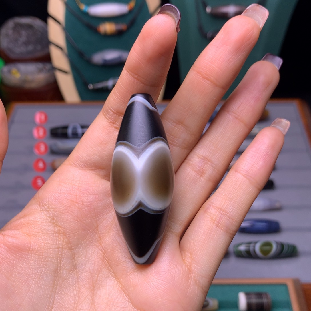 未镶嵌颈饰玛瑙/玉髓猗*座