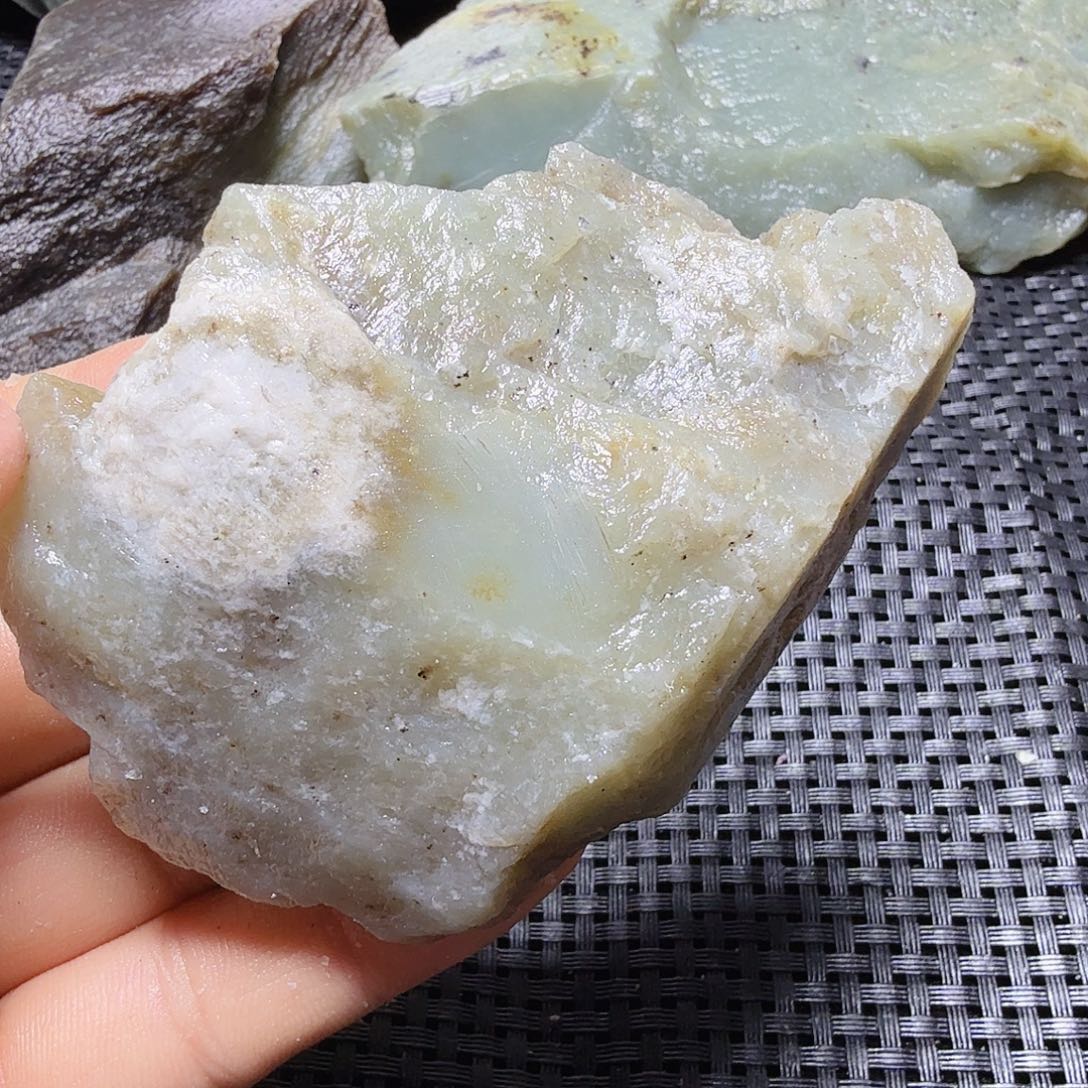 和田玉（糖玉）未镶嵌珠宝半成品