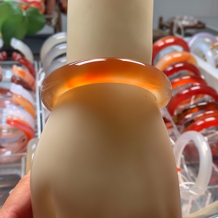 玛瑙/玉髓未镶嵌手镯