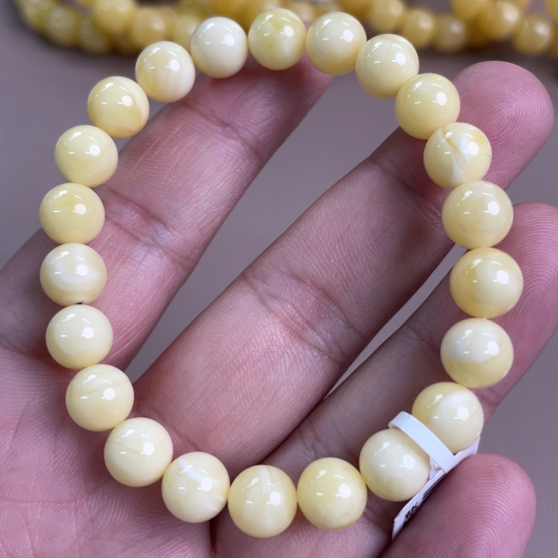 琥珀裸石未镶嵌231000000000