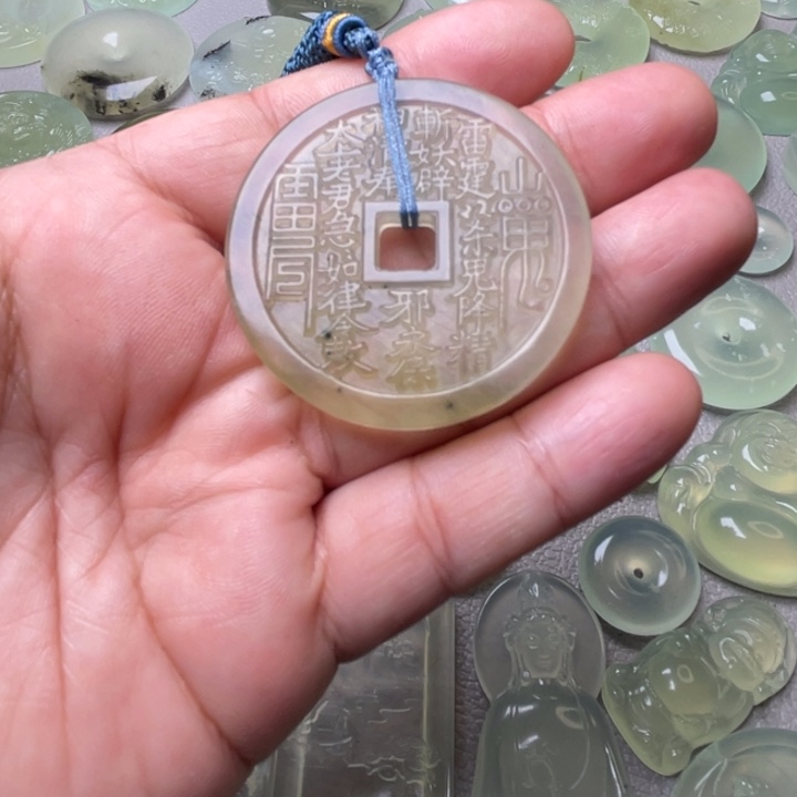 岫玉吊坠(赠链)未镶嵌