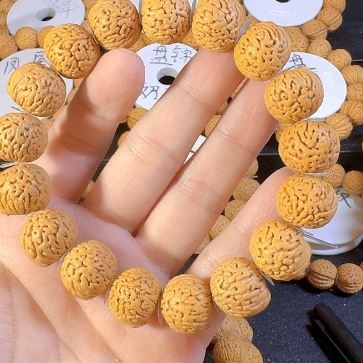 西***狼吊坠桃核南瓜玻璃球