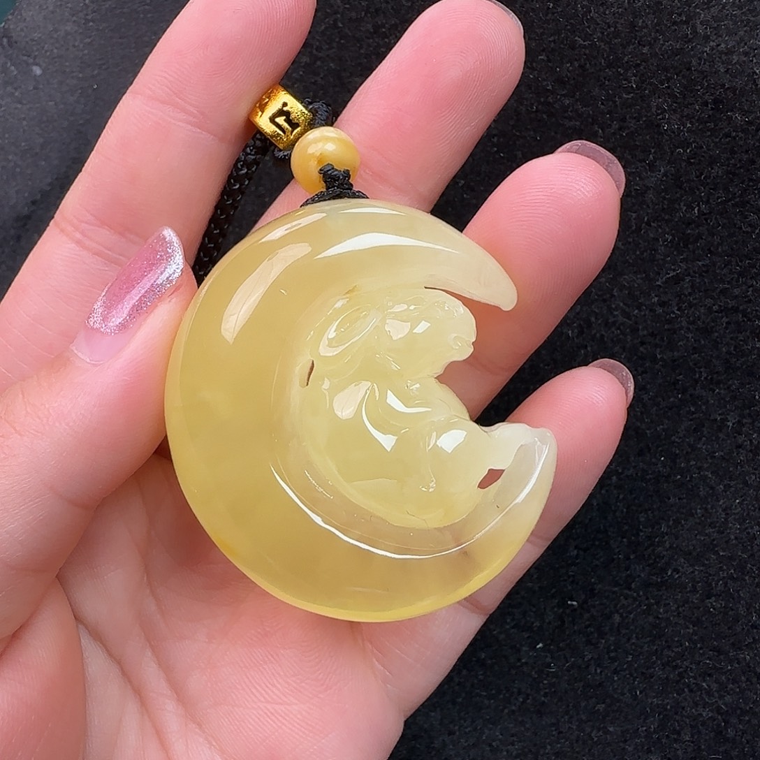 蜜蜡未镶嵌珠宝奇石