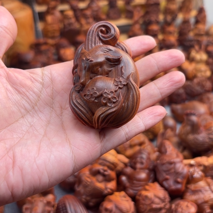 丫***丫太行崖柏手把件的设计和制作