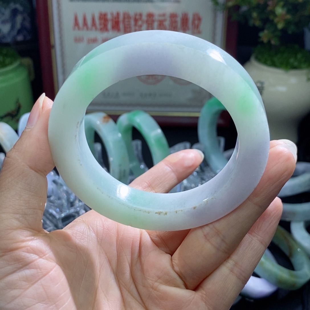 未镶嵌手镯定制翡翠幸***?