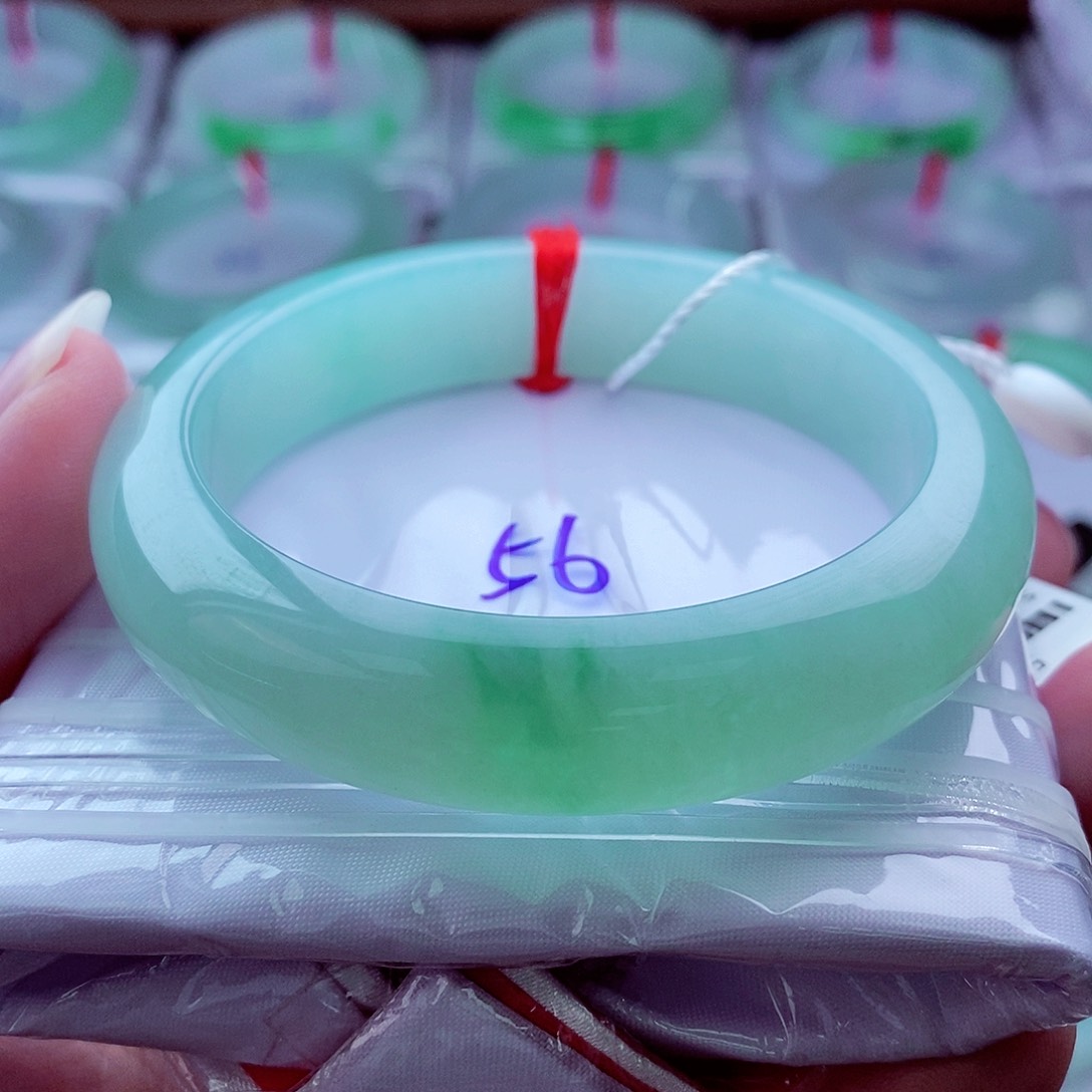 翡翠未镶嵌手镯0*00140高贵艳丽迷人冰润冰胶