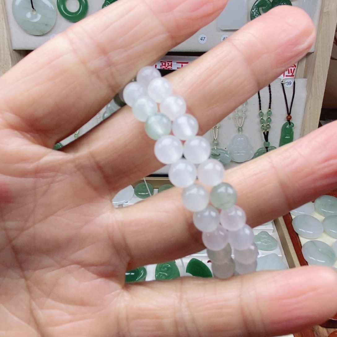 石英质玉（天山翠）合金颈饰