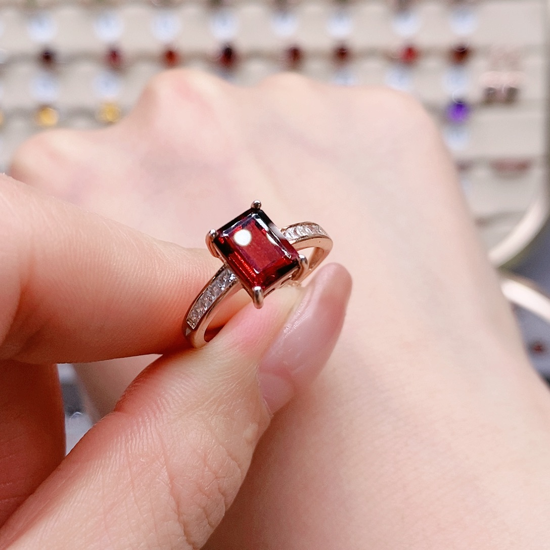 石榴石戒指银S925镶嵌戒指