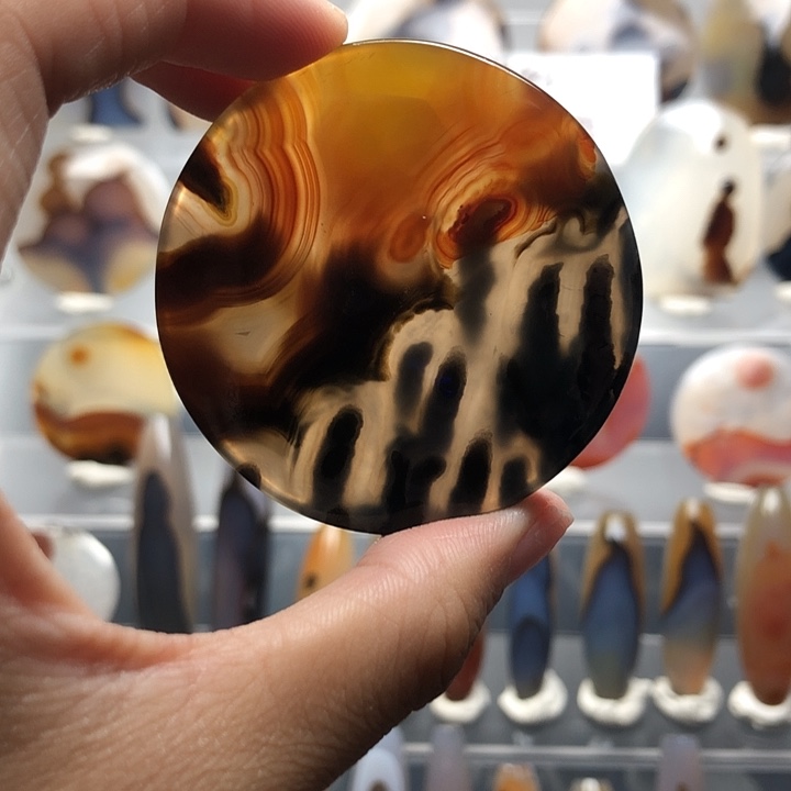 玛瑙/玉髓未镶嵌珠宝半成品180