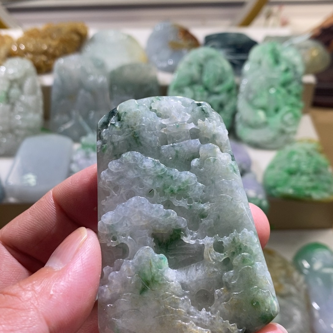 【闪购商品】翡翠颈饰未镶嵌11111111111111111