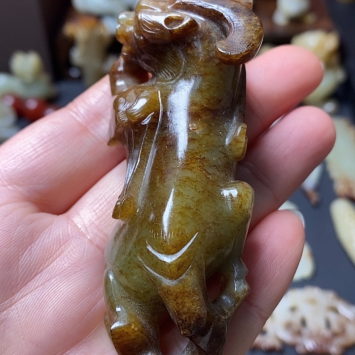 楚***门和田玉（糖玉）未镶嵌挂件