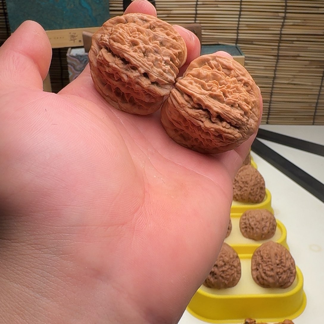 文玩核桃把件44三角楼 137号 