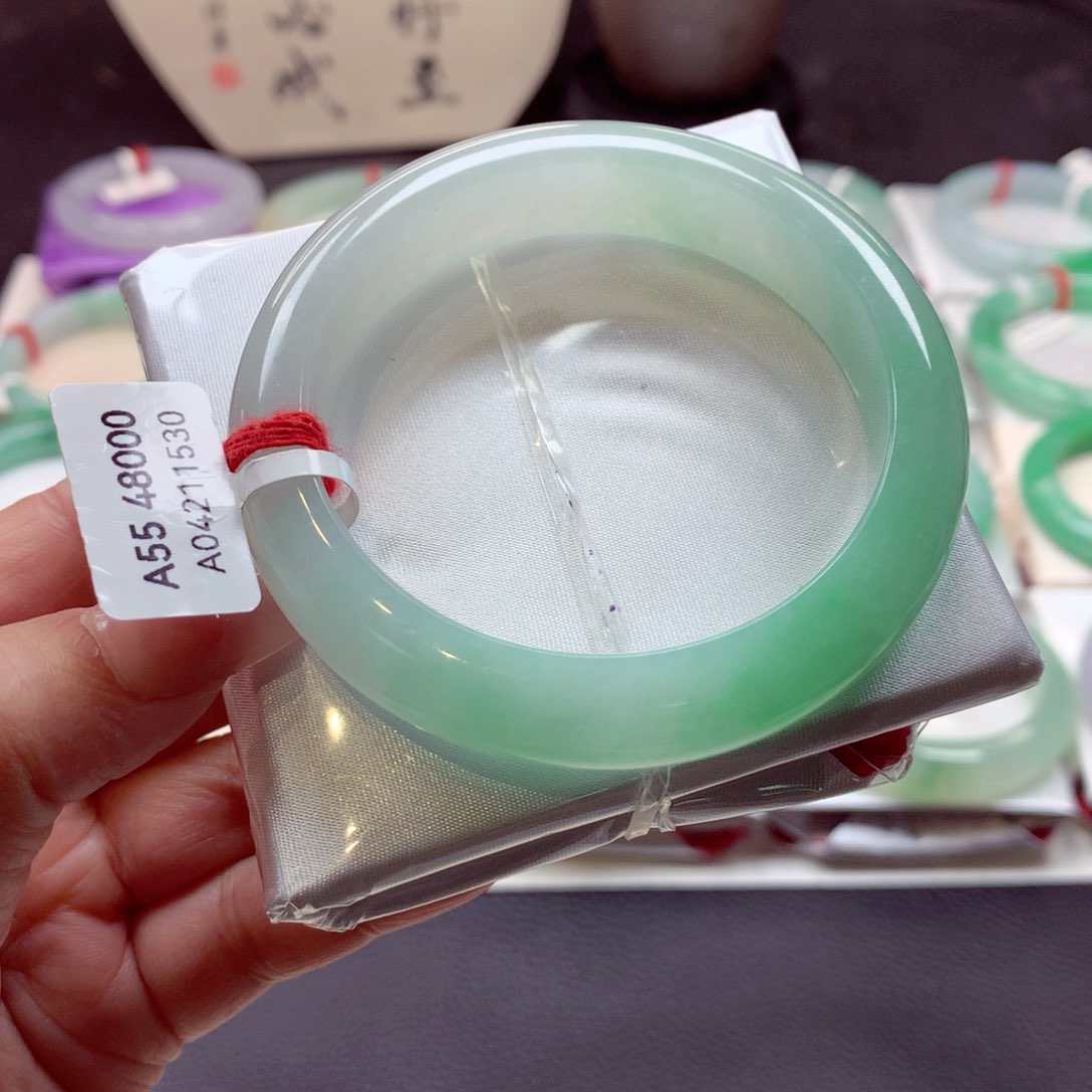 翡翠手镯未镶嵌千****0正圈55.8（89）分单