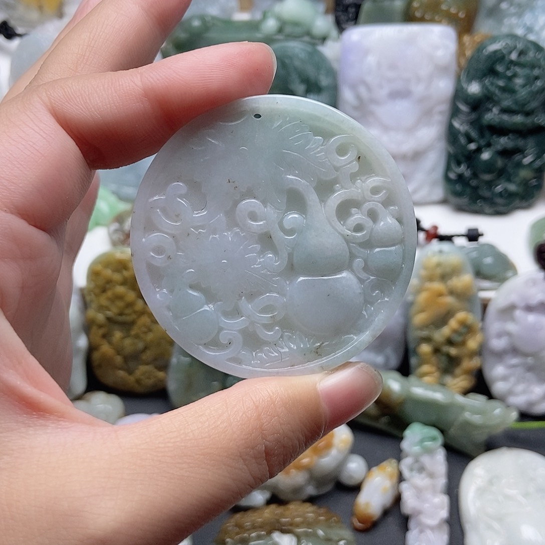 翡翠未镶嵌颈饰翡翠