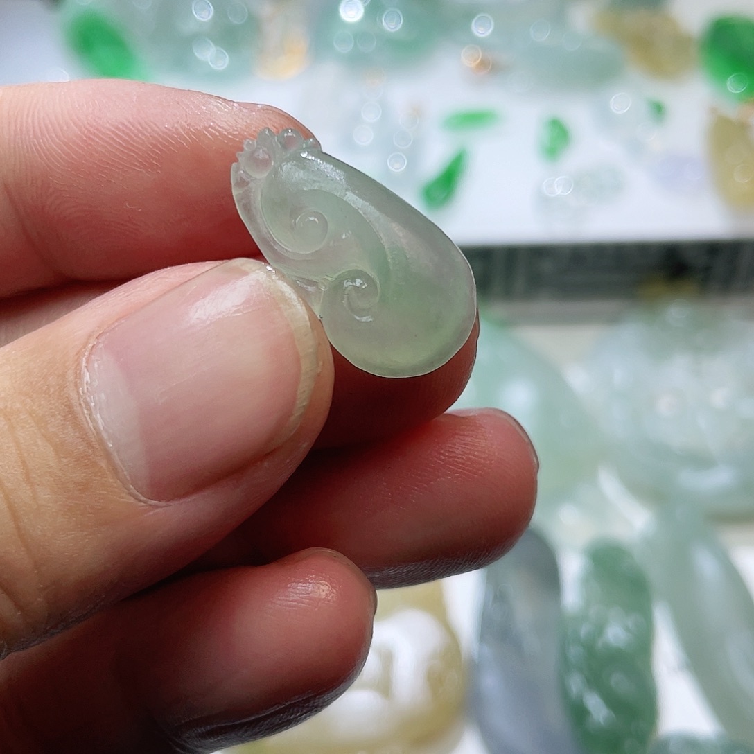 定制翡翠未镶嵌天然翡翠A货
