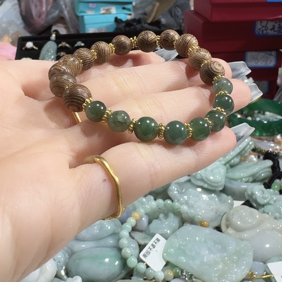 沐***沐翡翠未镶嵌颈饰5494