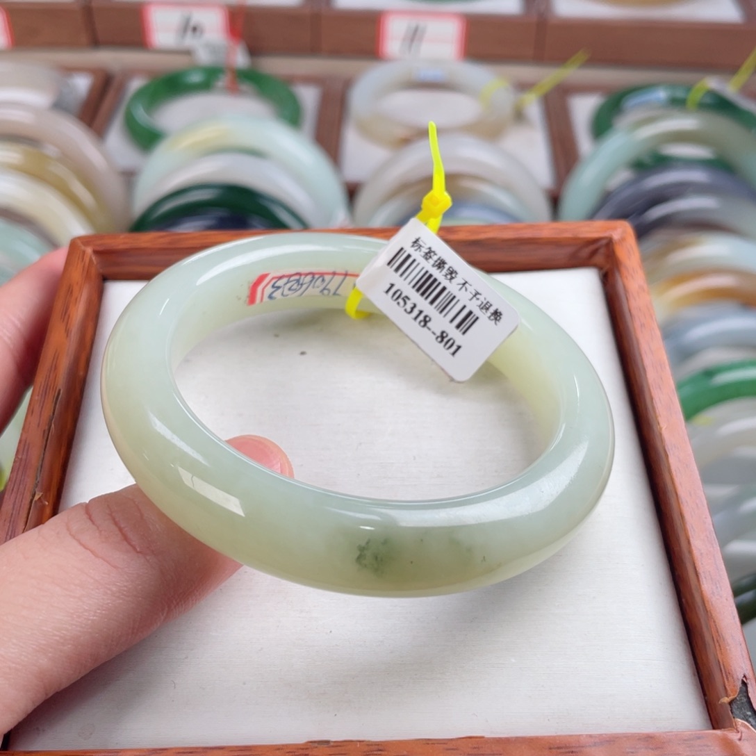 【闪购商品】和田玉手镯未镶嵌.55.7.95