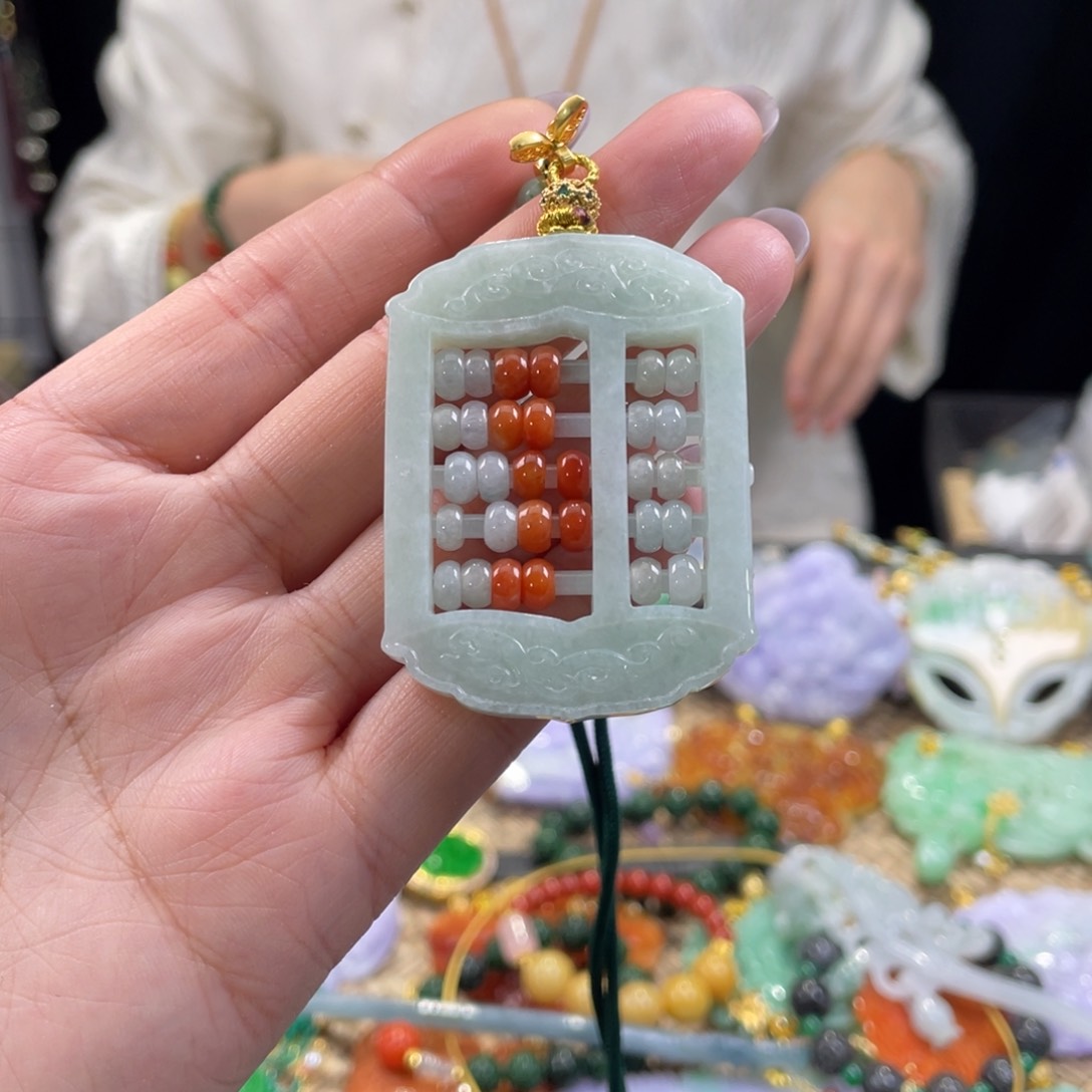 翡翠颈饰未镶嵌代编织