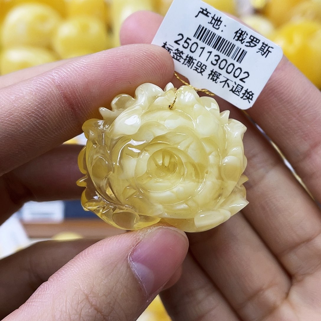 蜜蜡未镶嵌珠宝奇石15.2*34.6*31mm蜜蜡牡丹花吊坠