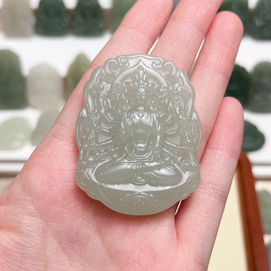 和田玉颈饰未镶嵌老***恼