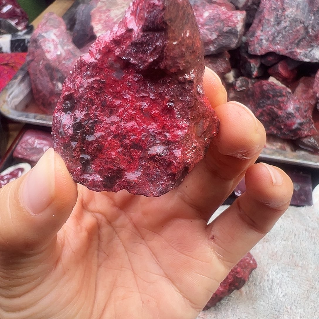 他***。天然辰砂天然原矿朱砂