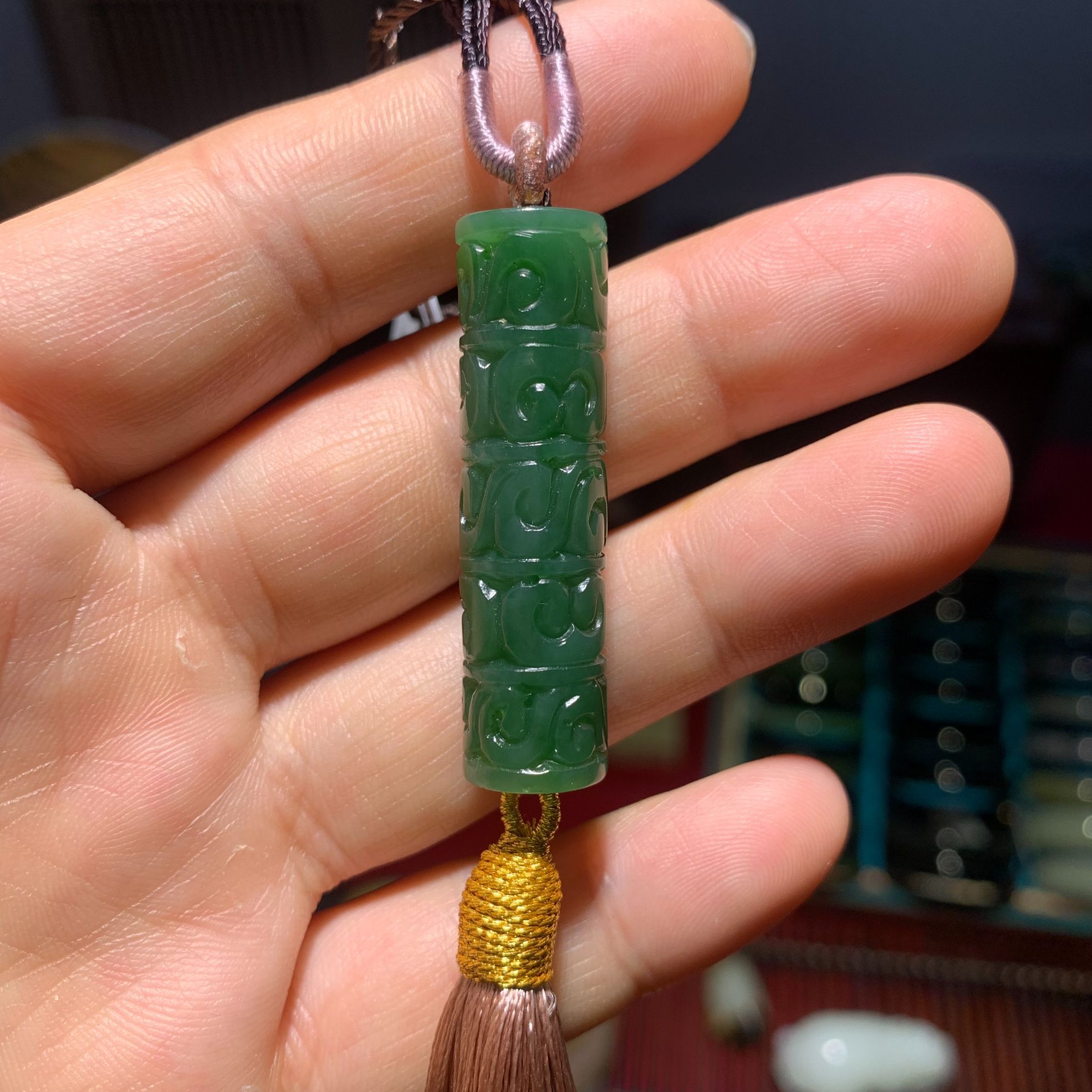 和田玉欣桐碧玉挂件