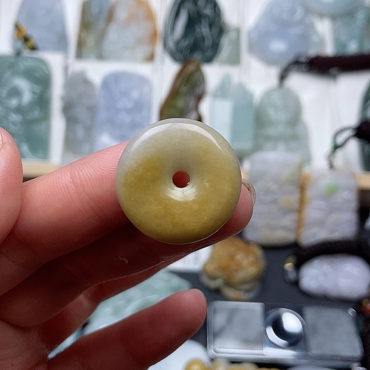 翡翠吊坠(不含链)未镶嵌翡翠