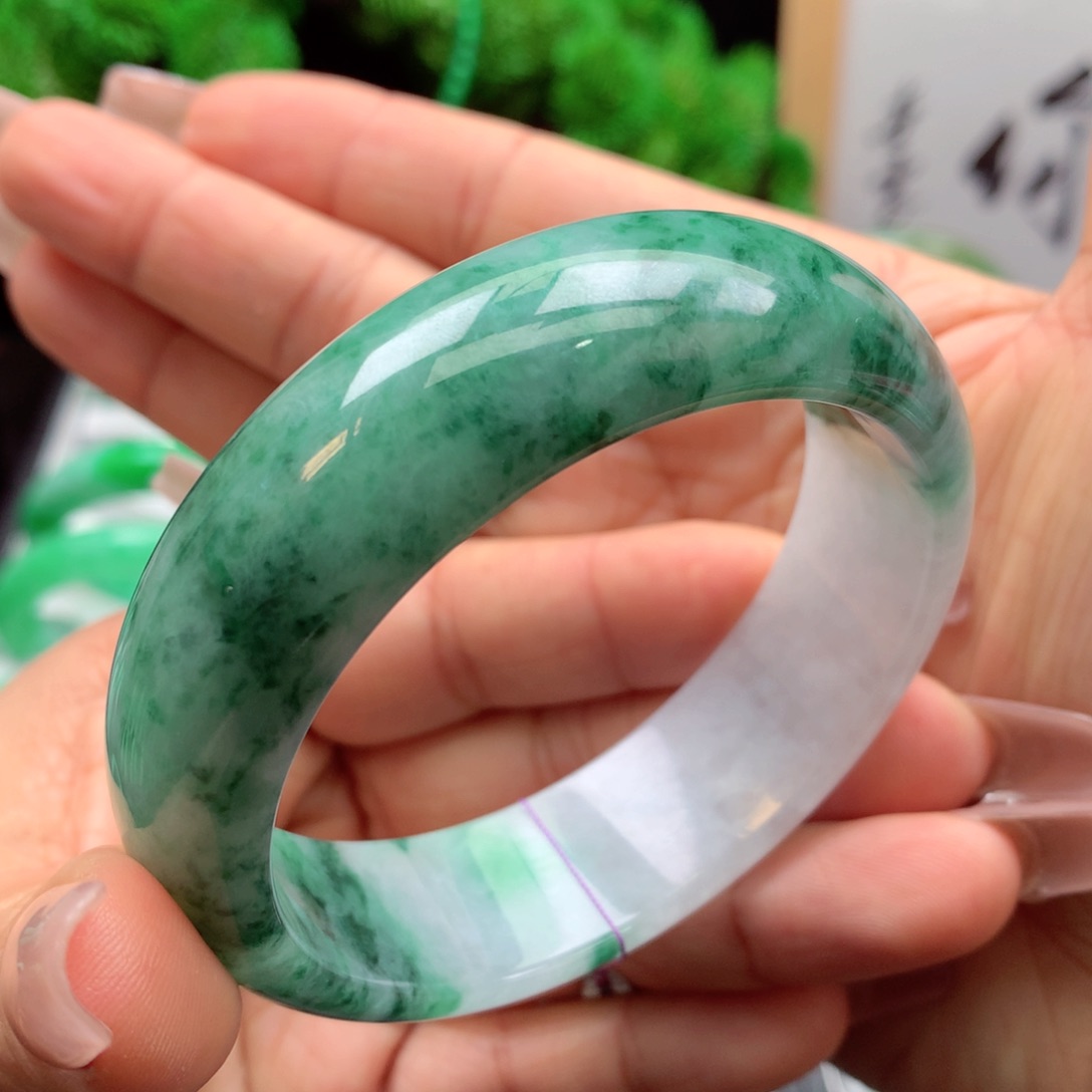 未镶嵌手镯翡翠缅甸