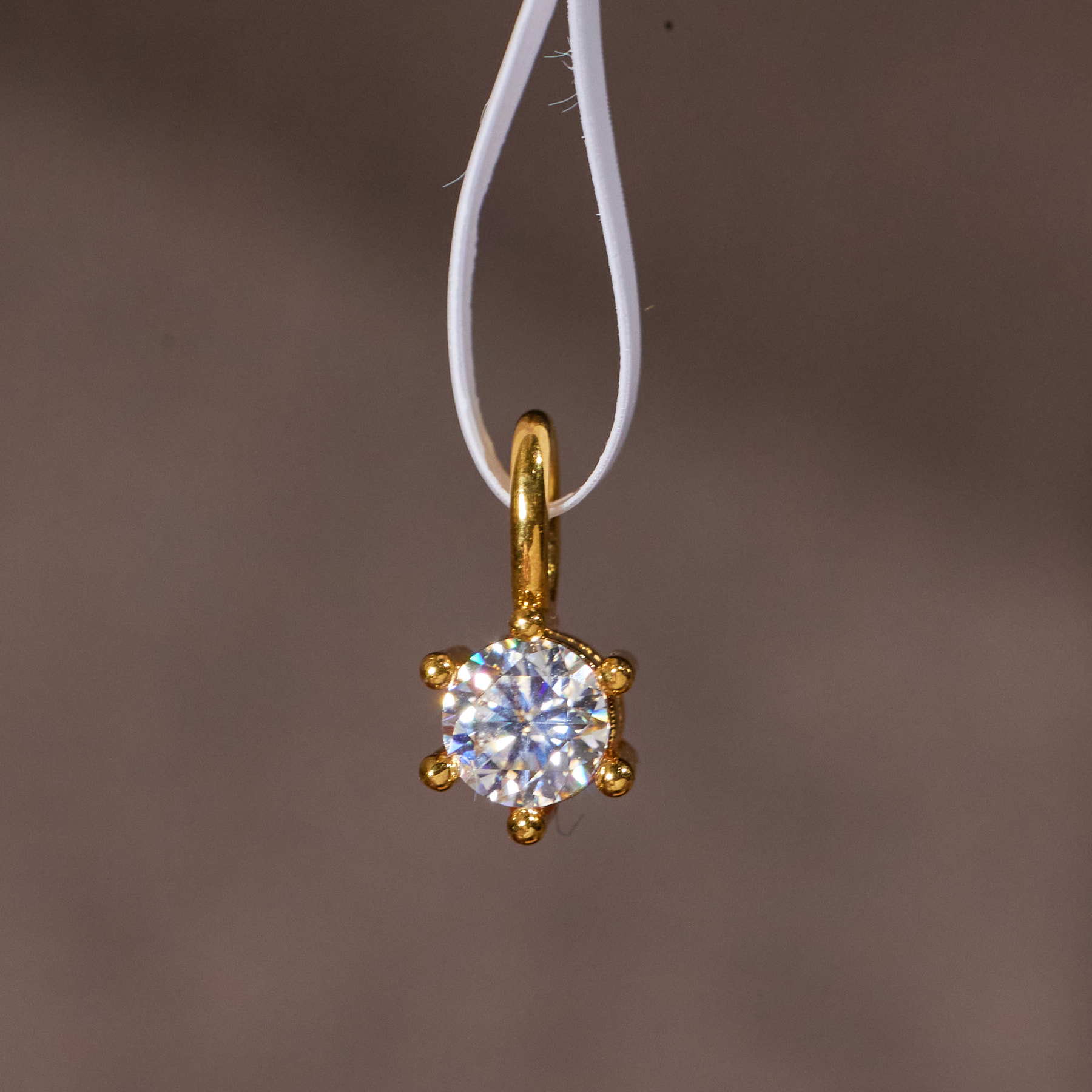 莫桑石非遗好物分享【歪歪】*小六爪*18K莫桑吊坠*XB-N8509