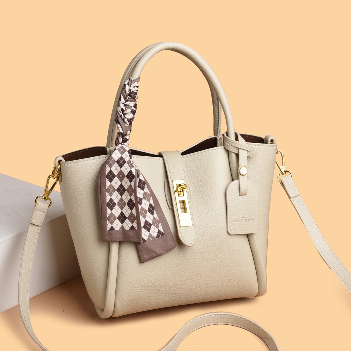 正 L259 米白 女包 【长29高21厚13cm】