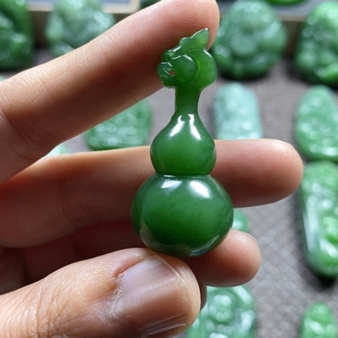 【闪购商品】颈饰未镶嵌和田玉