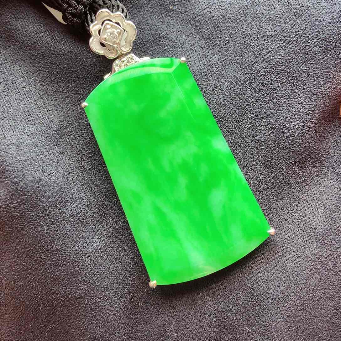 翡翠颈饰18K金镶嵌随**意上新