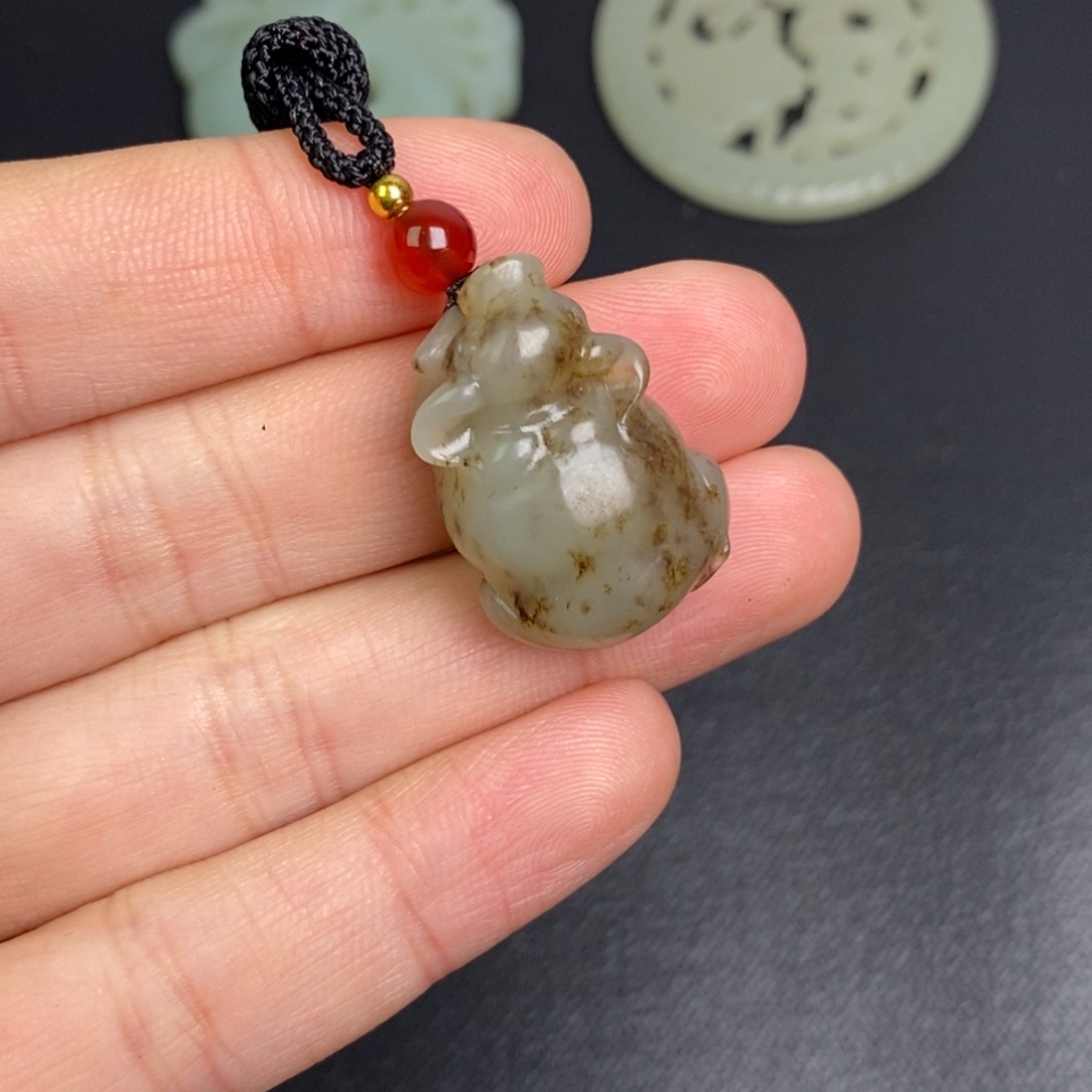 和田玉颈饰未镶嵌