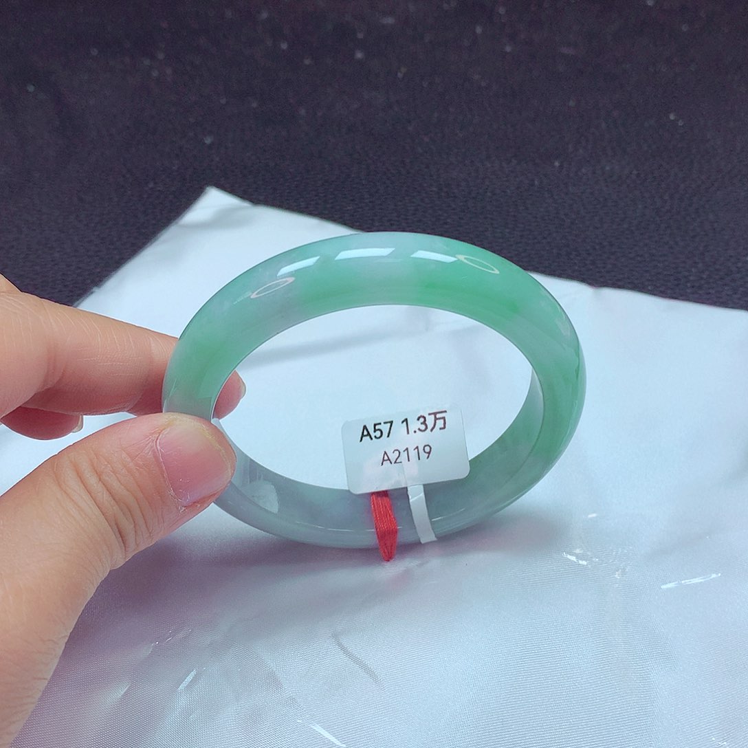 翡翠手镯未镶嵌手镯57