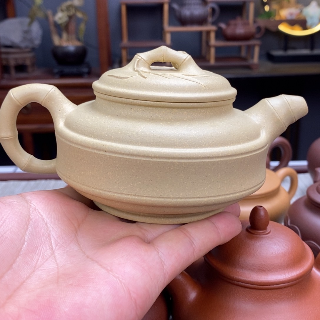 段泥茶壶以**待容量350毫升