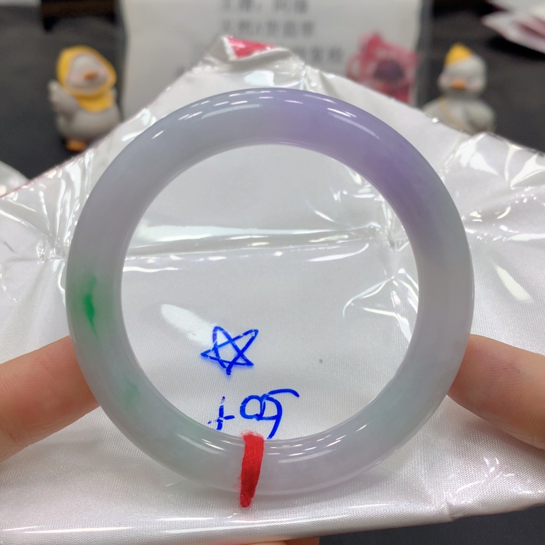 翡翠手镯未镶嵌开***丹翡翠