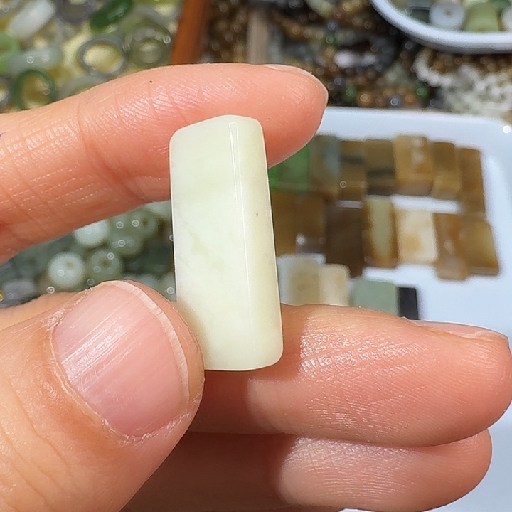 和田玉未镶嵌颈饰10245