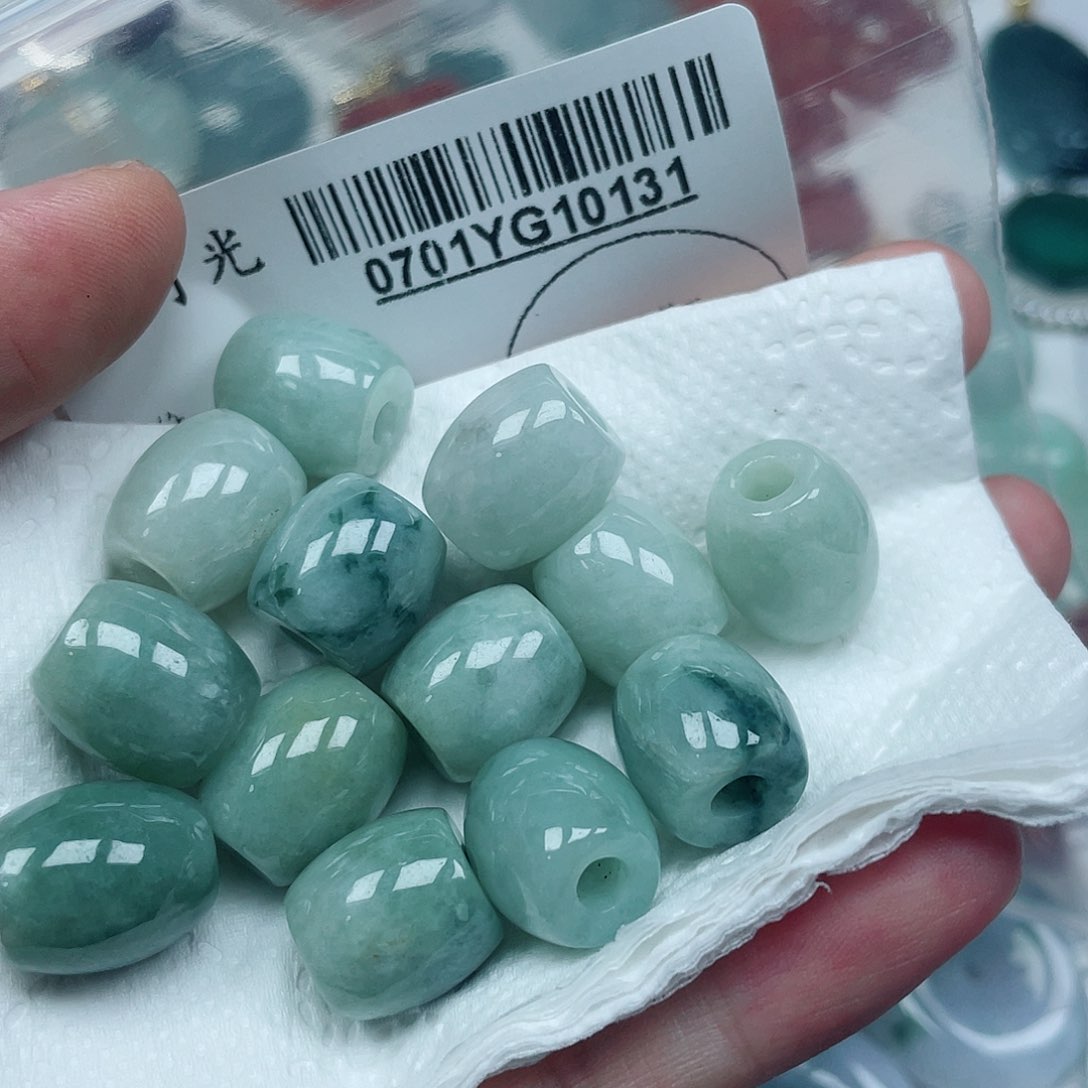 翡翠未镶嵌吊坠(不含链)多样性